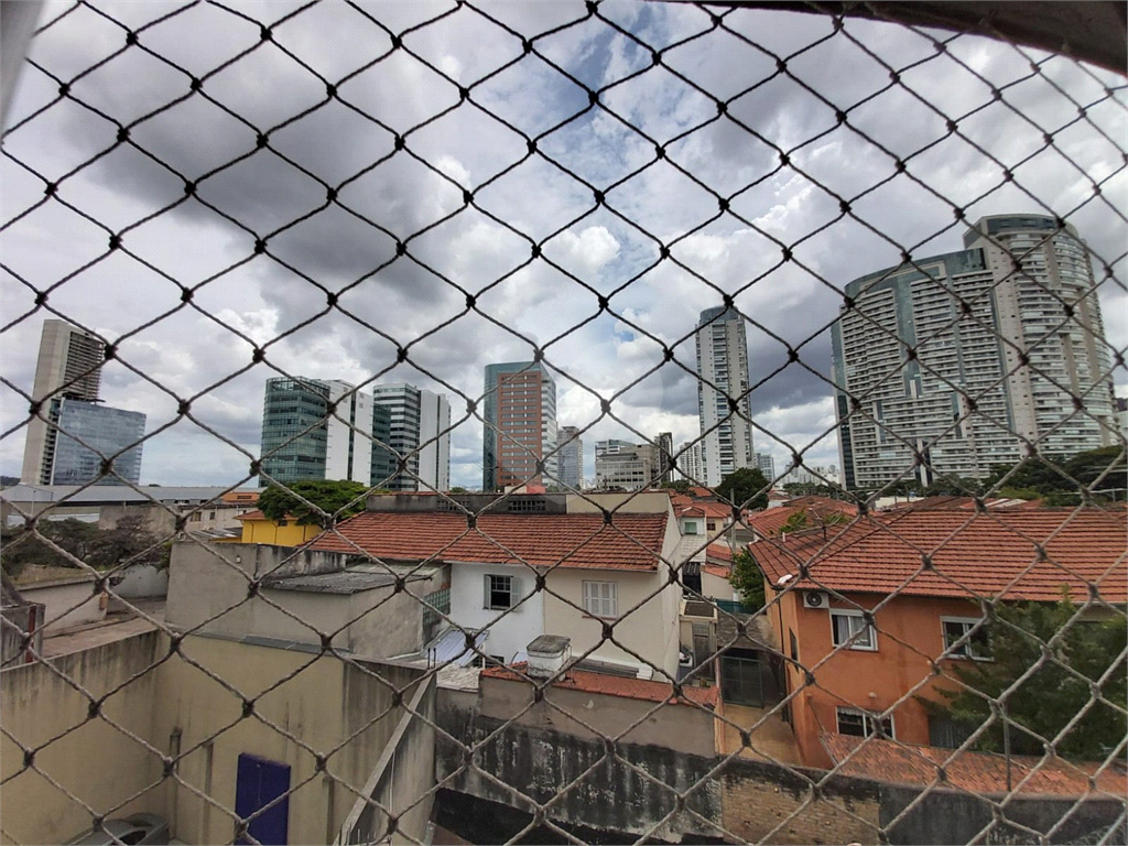  Apartamento de 117 m² em Pinheiros + Garagem de 97 m² (4 Vagas) 