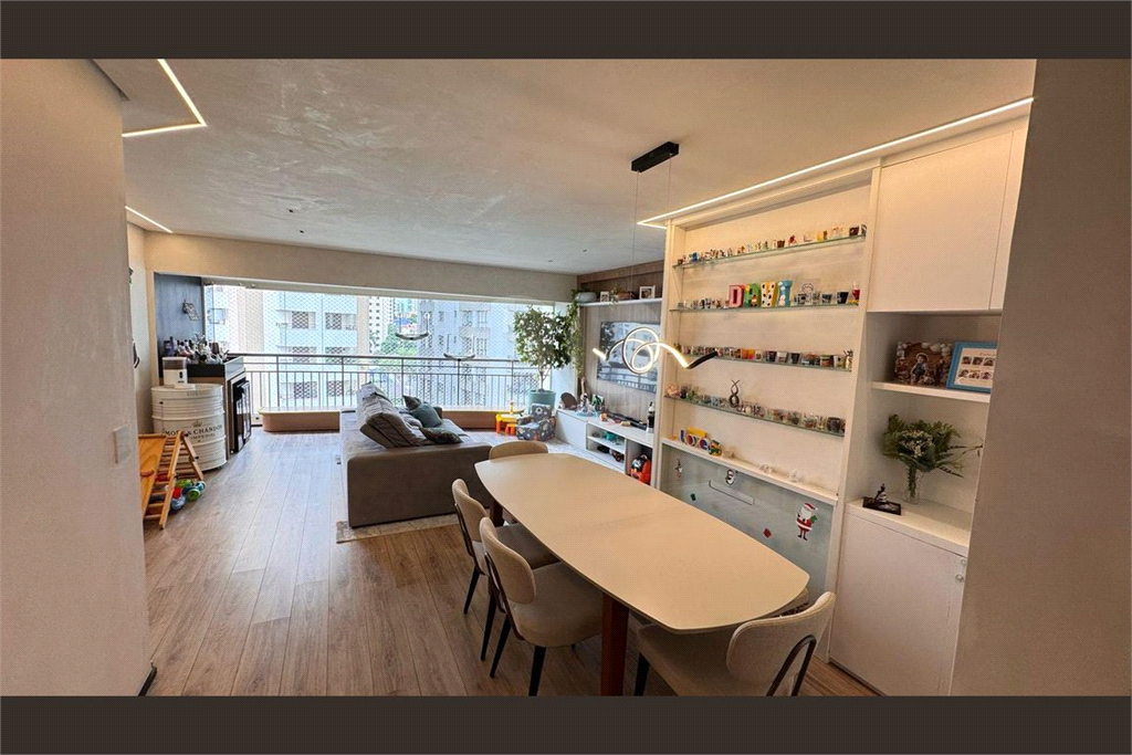 Apartamento com 3 dormitórios e 2 vagas em Santana, São Paulo - SP