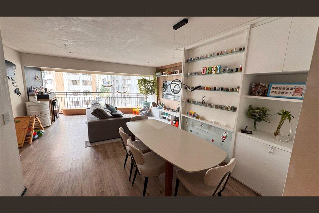 Apartamento com 3 dormitórios e 2 vagas em Santana, São Paulo - SP