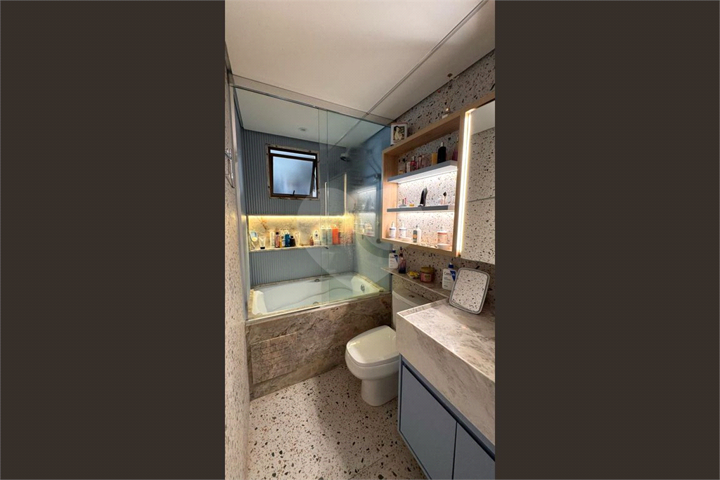 Apartamento com 3 dormitórios e 2 vagas em Santana, São Paulo - SP