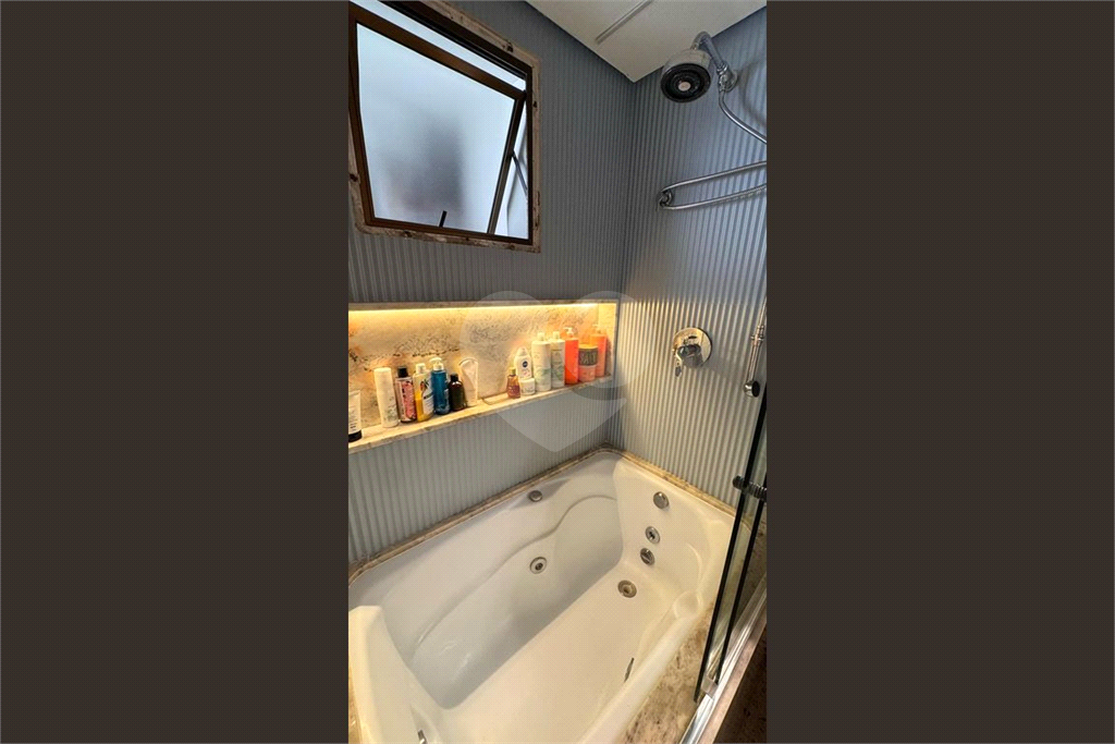 Apartamento com 3 dormitórios e 2 vagas em Santana, São Paulo - SP