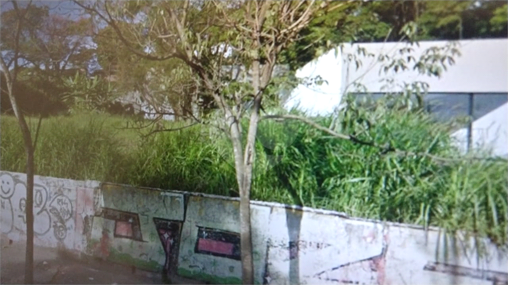 Terreno localizado a Avenida Giovanni Gronchi