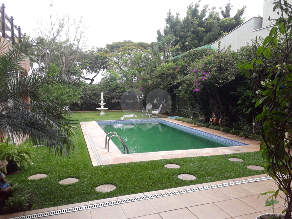 Casa magnífica em Jardim  Leonor Mende de Barros