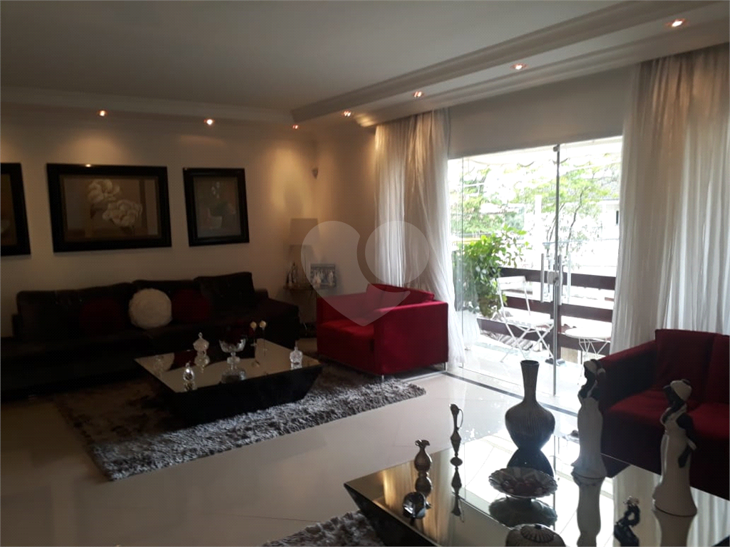 Casa magnífica em Jardim  Leonor Mende de Barros