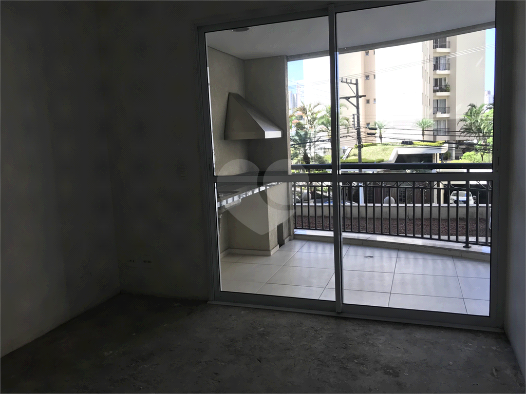 Apartamento na Região de Santa Terezinha, com 3 dormitórios, sendo 2 suítes, 3 vagas de garagem