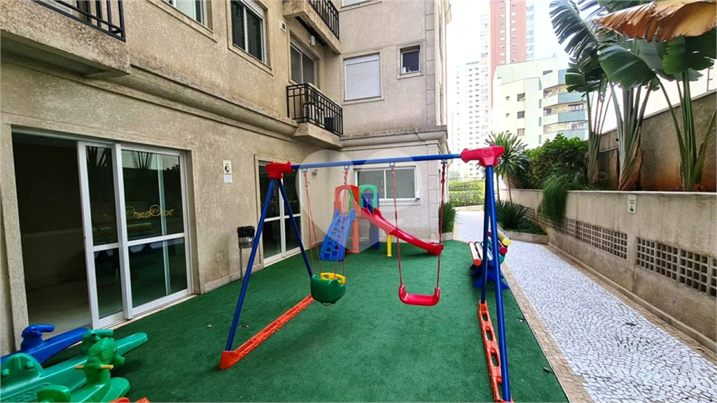 Apartamento na Região de Santa Terezinha, com 3 dormitórios, sendo 2 suítes, 3 vagas de garagem