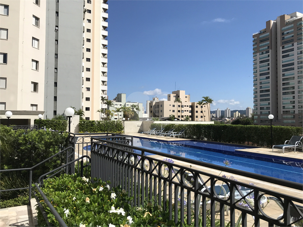 Apartamento na Região de Santa Terezinha, com 3 dormitórios, sendo 2 suítes, 3 vagas de garagem