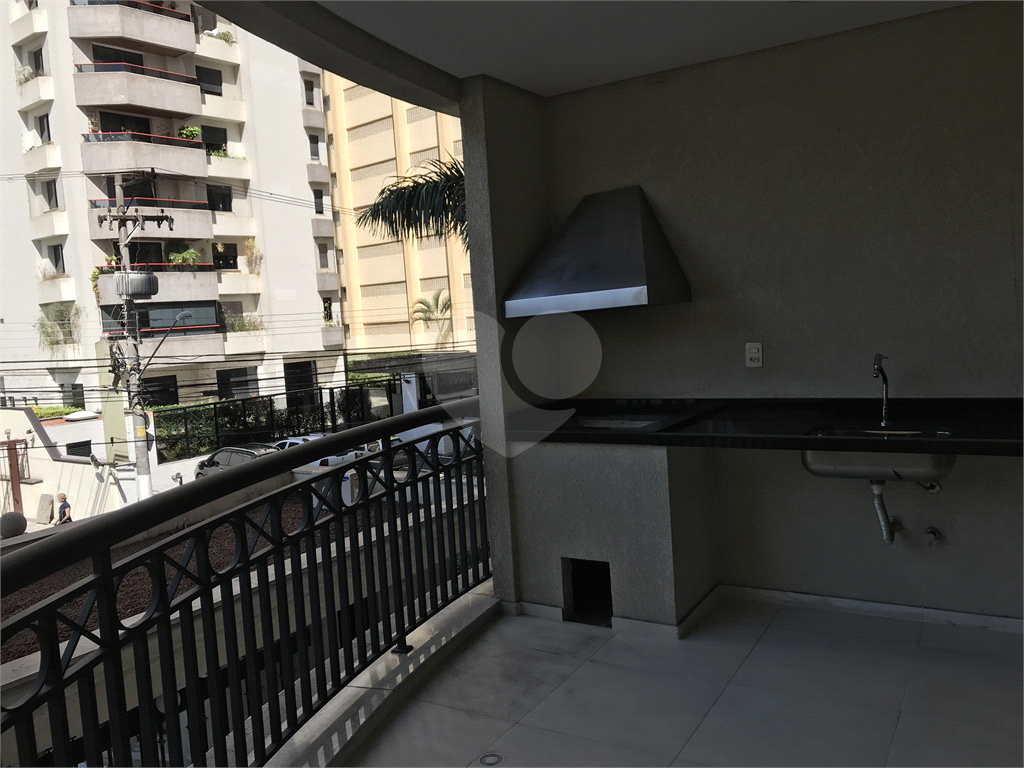 Apartamento na Região de Santa Terezinha, com 3 dormitórios, sendo 2 suítes, 3 vagas de garagem