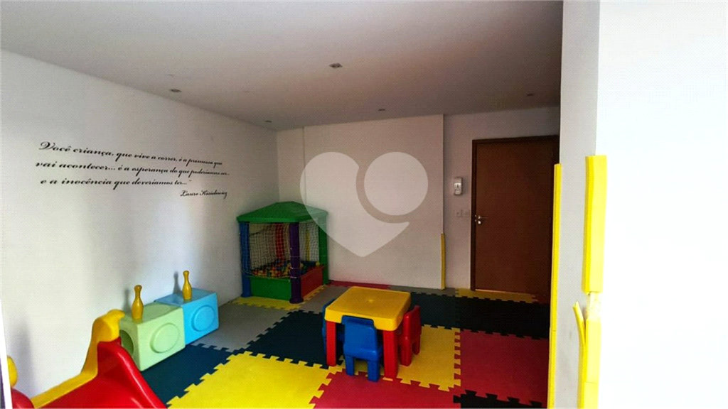 Apartamento na Região de Santa Terezinha, com 3 dormitórios, sendo 2 suítes, 3 vagas de garagem