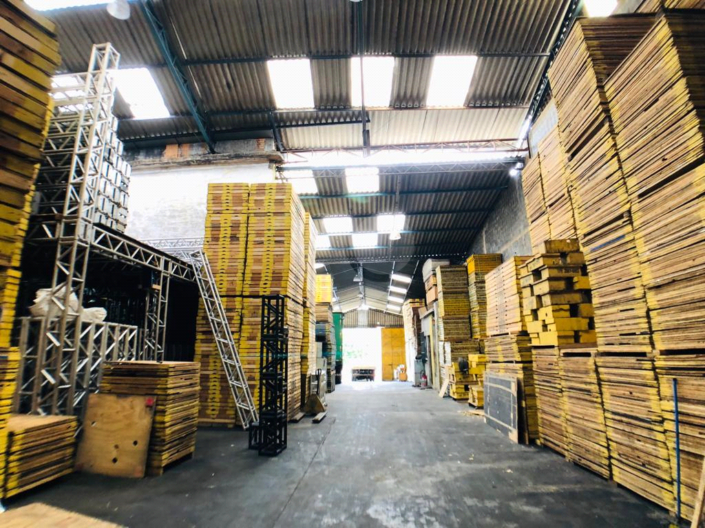 LOCAÇÃO -  GALPÃO 1300 METROS DE CONSTRUÇÃO PROXIMO A MARGINAL