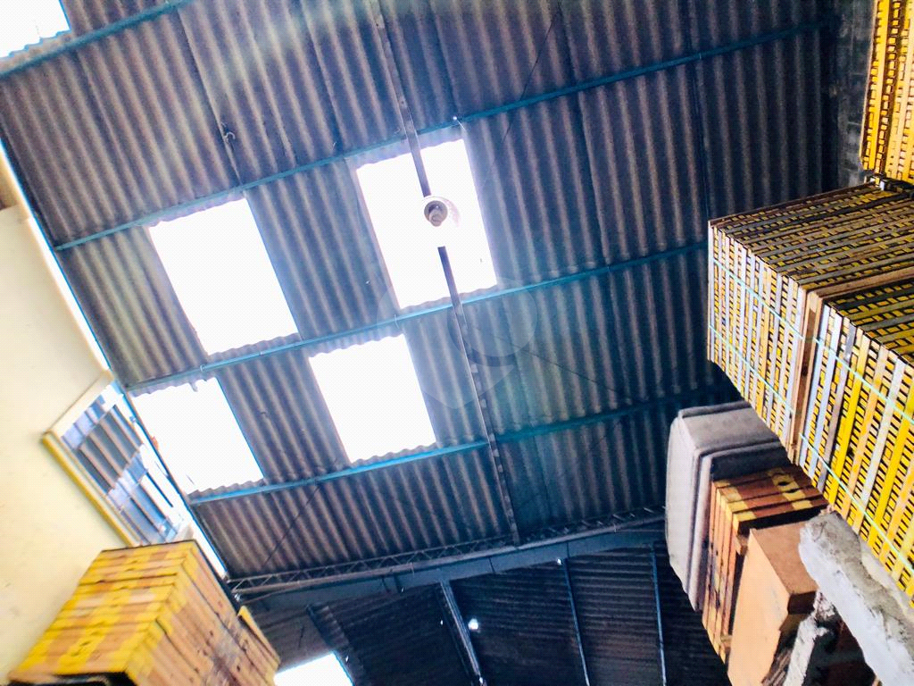 LOCAÇÃO -  GALPÃO 1300 METROS DE CONSTRUÇÃO PROXIMO A MARGINAL