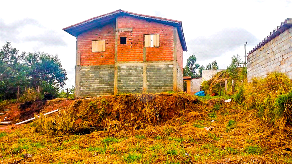 Casa com terreno a venda em Mairiporã