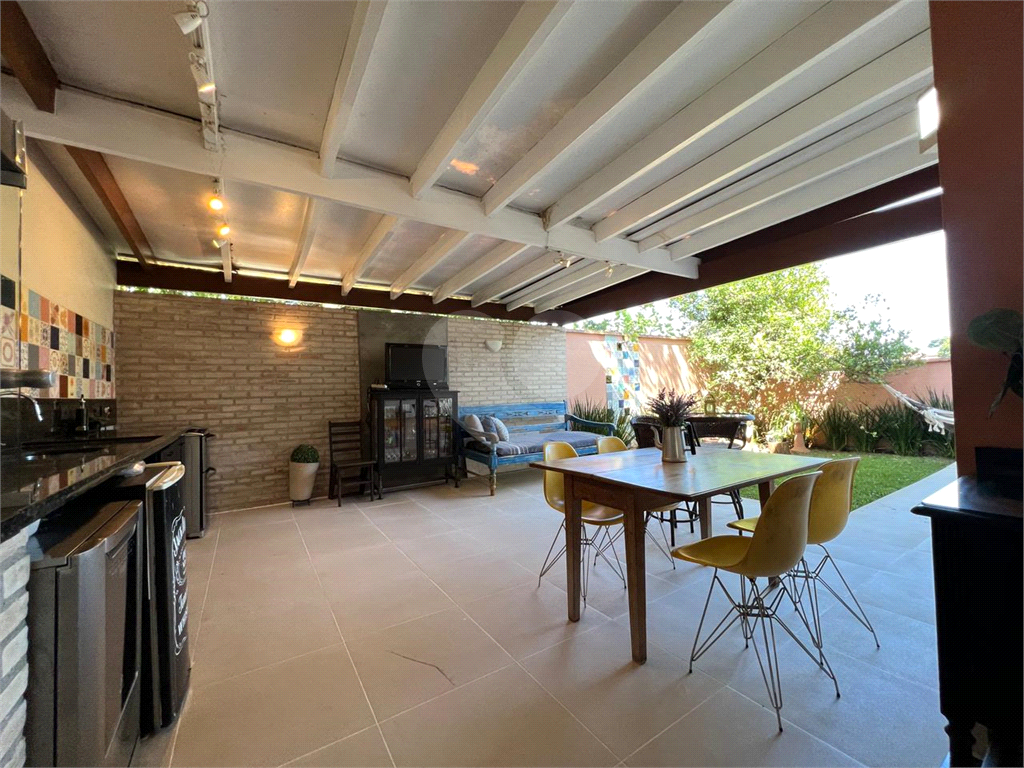 Casa em CONDOMÍNIO FECHADO | Segurança, natureza, e paz! Tudo em um só lugar