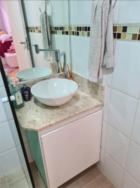 Apartamento no Tatuapé à venda com acabamento de muito bom gosto Localizado a 900 metros do Metrô