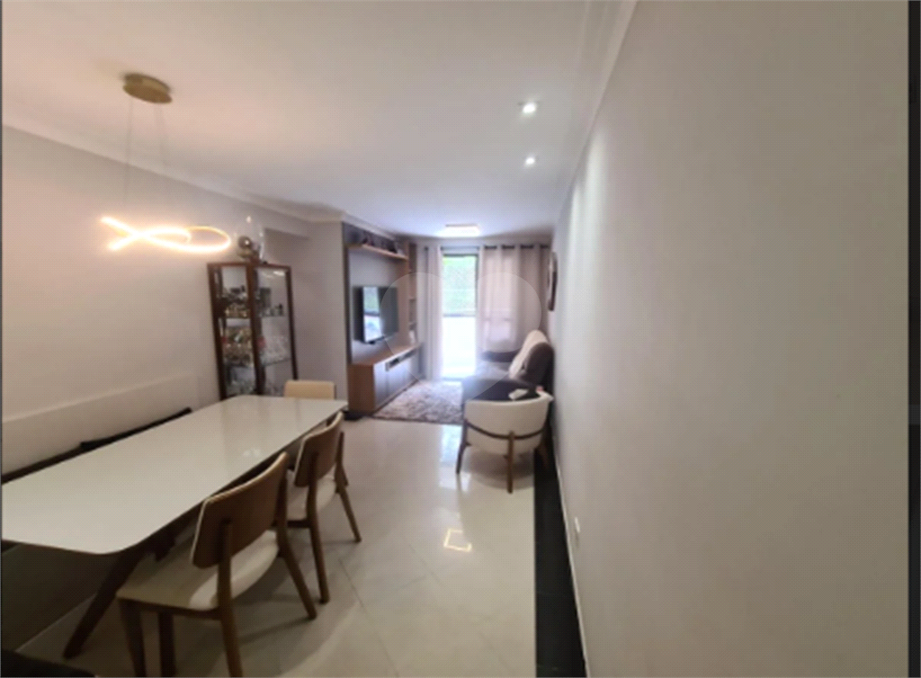 Apartamento no Tatuapé à venda com acabamento de muito bom gosto Localizado a 900 metros do Metrô