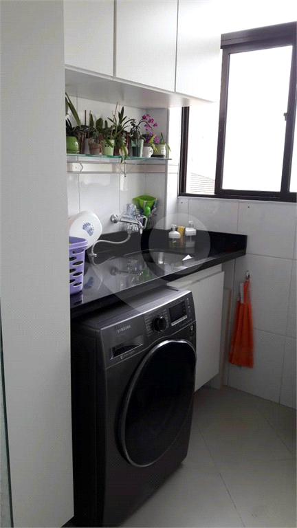 Apartamento no Tatuapé à venda com acabamento de muito bom gosto Localizado a 900 metros do Metrô