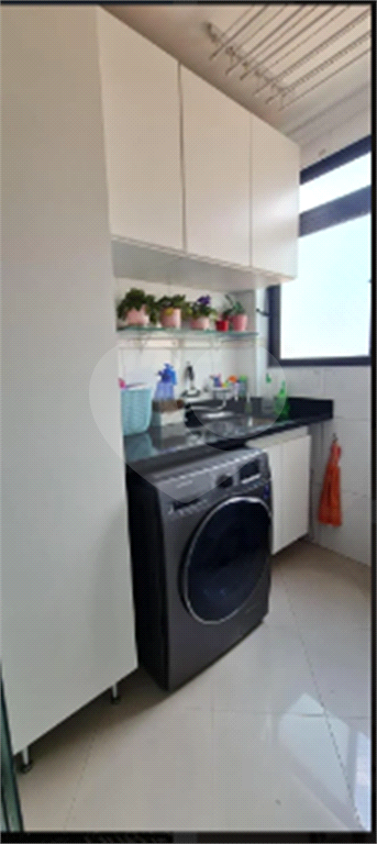 Apartamento no Tatuapé à venda com acabamento de muito bom gosto Localizado a 900 metros do Metrô