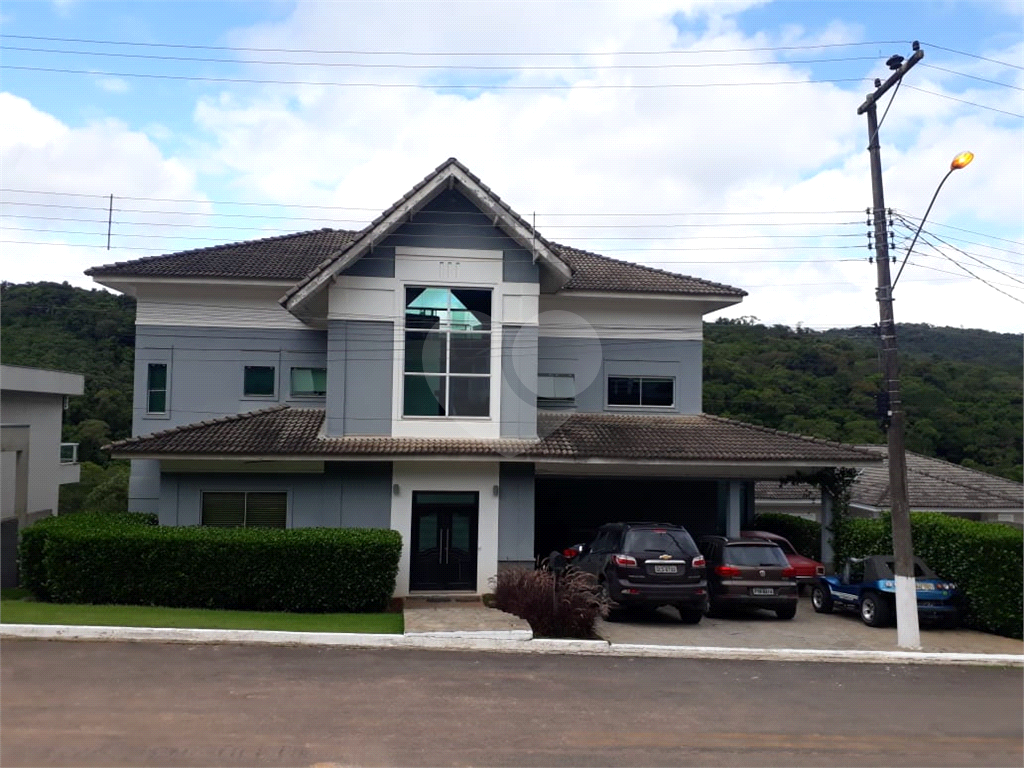  Casa de Altíssimo Padrão no melhor Condomínio Fechado da Serra da Cantareira o Suíça da Cantareira