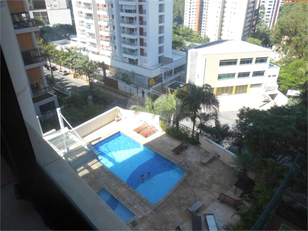 4 Dormitórios, 4 Suítes, 6 Banheiros, Sala 3 Ambientes, 4 Vagas e Varanda Gourmet.