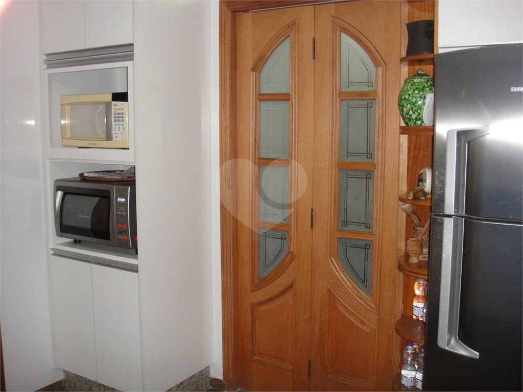 Apartamento à venda com 4 quartos, 200m² - Foto 9