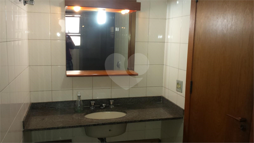 Apartamento à venda com 4 quartos, 200m² - Foto 18