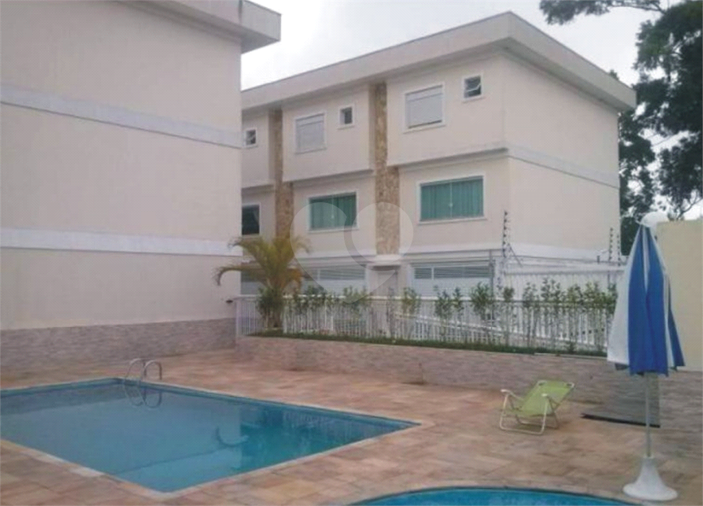 sobrado em condominio