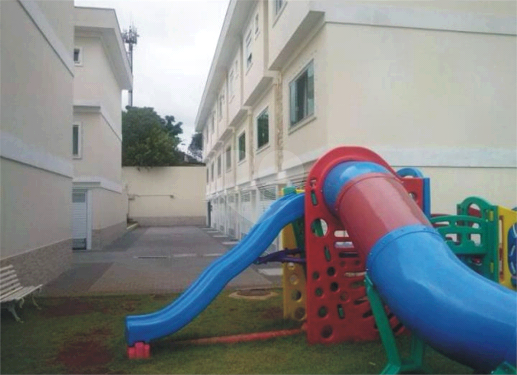 sobrado em condominio