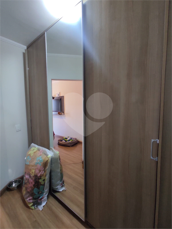 Sensacional sobrado c/ quintal e 3 dorms enormes com varanda! 12 min andando p/o metrô P Inglesa!  