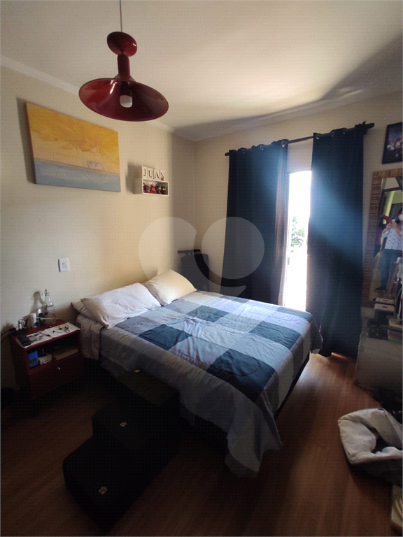 Sensacional sobrado c/ quintal e 3 dorms enormes com varanda! 12 min andando p/o metrô P Inglesa!  