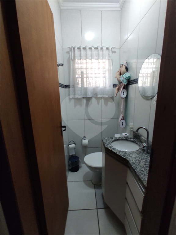 Sensacional sobrado c/ quintal e 3 dorms enormes com varanda! 12 min andando p/o metrô P Inglesa!  
