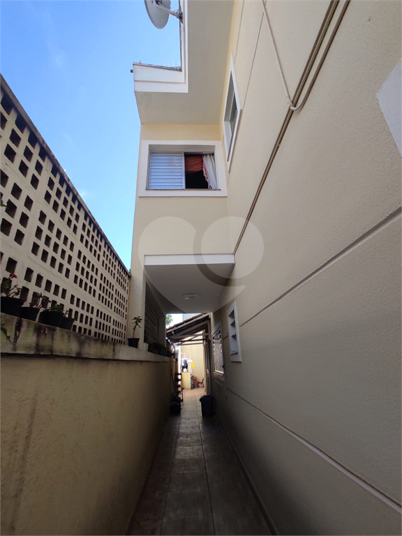 Sensacional sobrado c/ quintal e 3 dorms enormes com varanda! 12 min andando p/o metrô P Inglesa!  