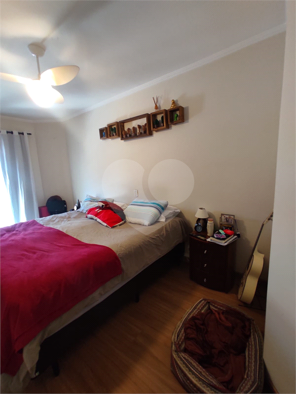 Sensacional sobrado c/ quintal e 3 dorms enormes com varanda! 12 min andando p/o metrô P Inglesa!  