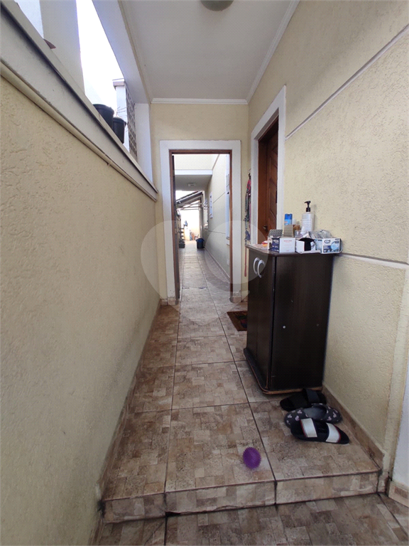 Sensacional sobrado c/ quintal e 3 dorms enormes com varanda! 12 min andando p/o metrô P Inglesa!  