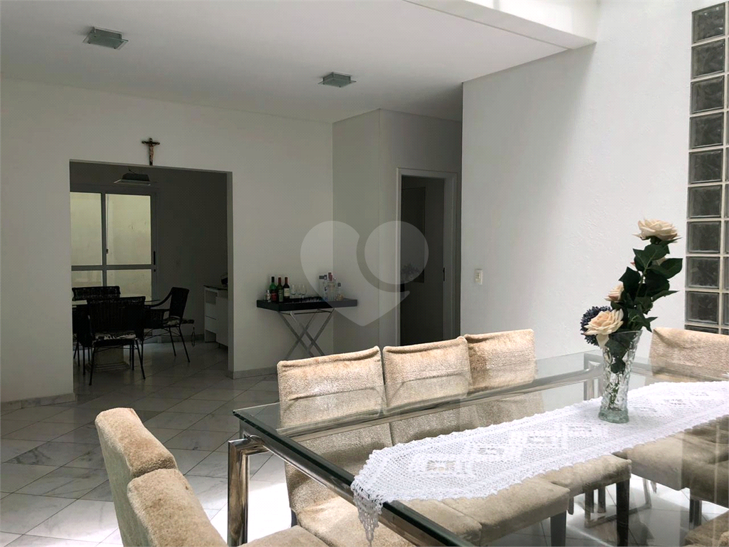 Casa à venda com 4 quartos, 350m² - Foto 10