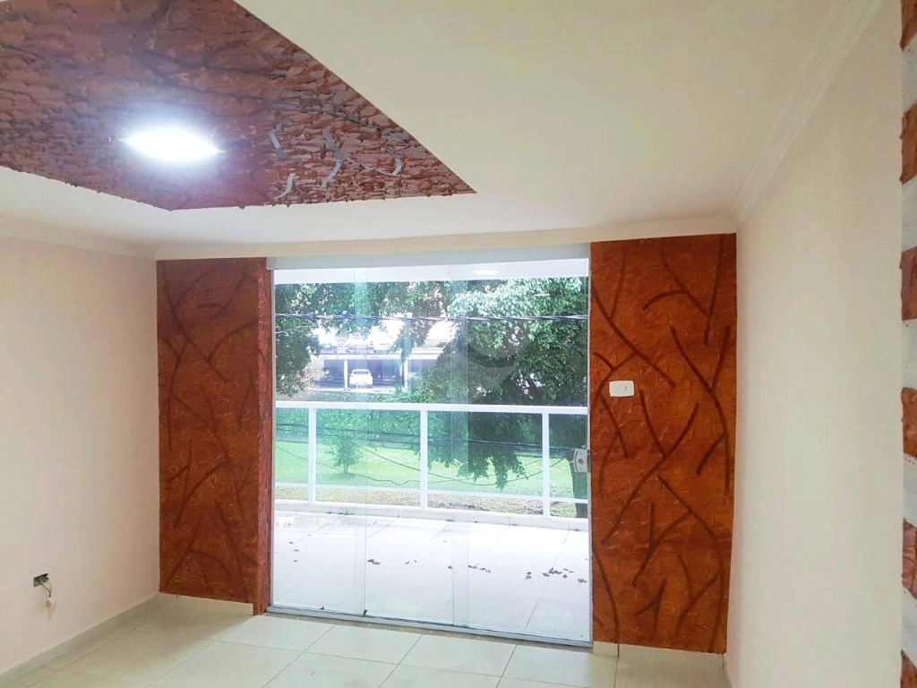 Sobrado lindo para Venda e Locação em São João Clímaco