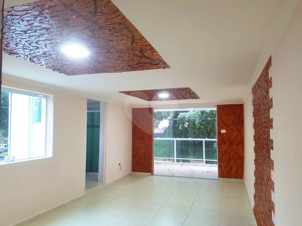 Sobrado lindo para Venda e Locação em São João Clímaco