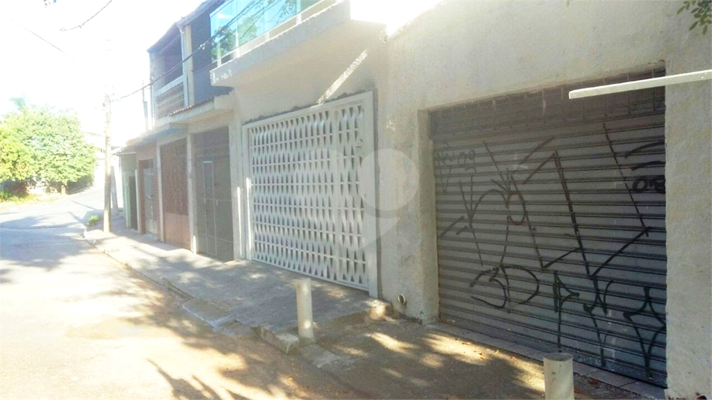 Sobrado lindo para Venda e Locação em São João Clímaco