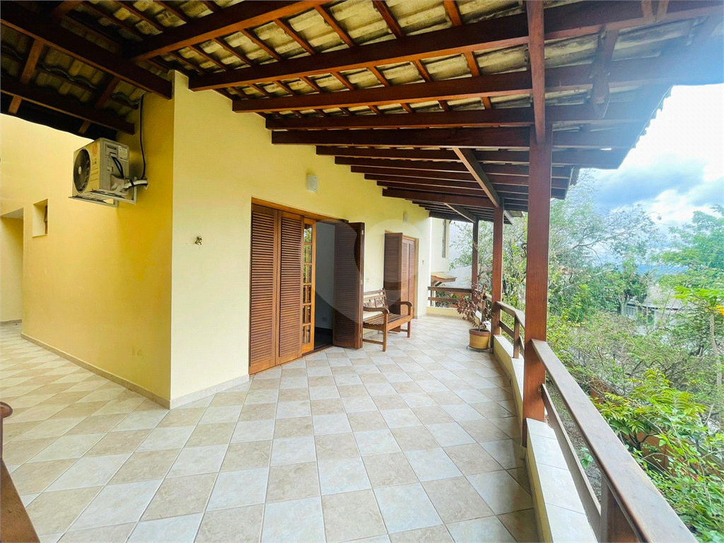 Casa Tucuruvi 400 metros 3 suites 6 vagas.