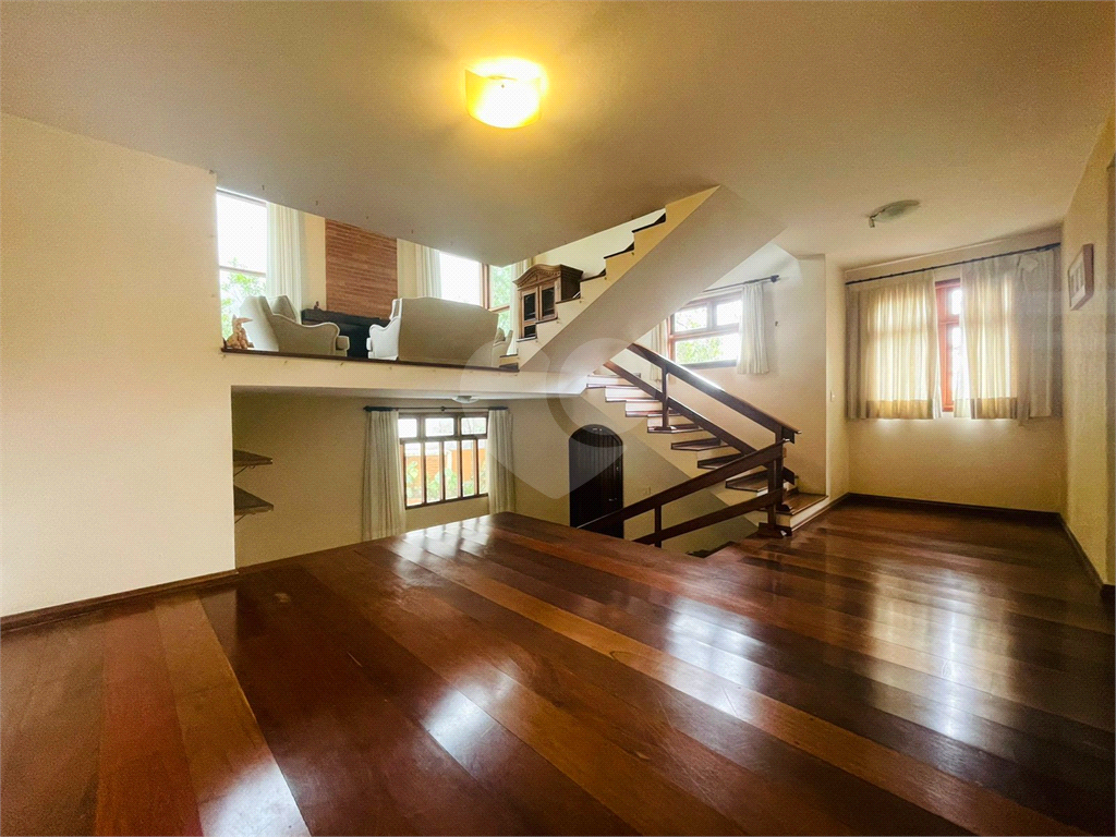 Casa Tucuruvi 400 metros 3 suites 6 vagas.
