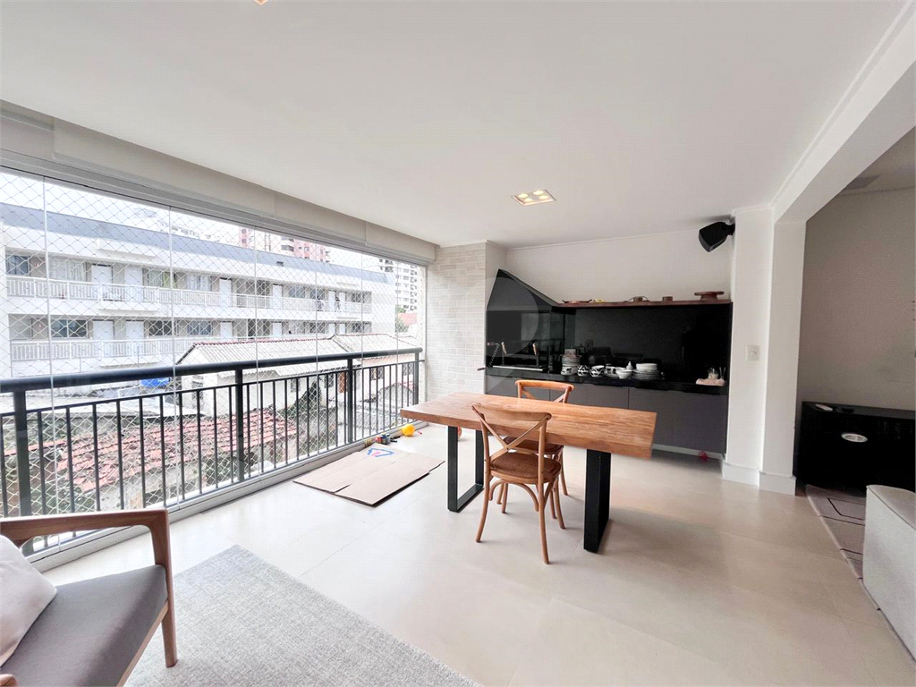 APARTAMENTO em SANTANA