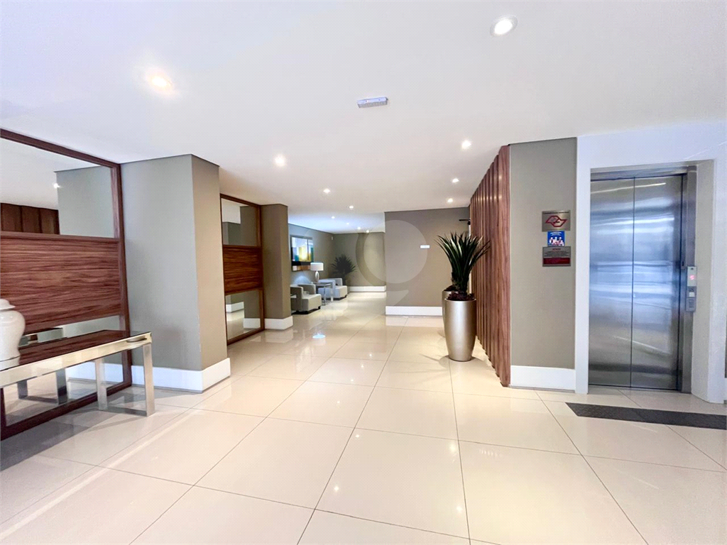 APARTAMENTO em SANTANA