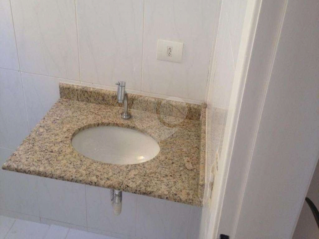 Condomínio fechado na Freguesia do Ó, Zona Norte com 2 dormitórios sendo 1 suíte.