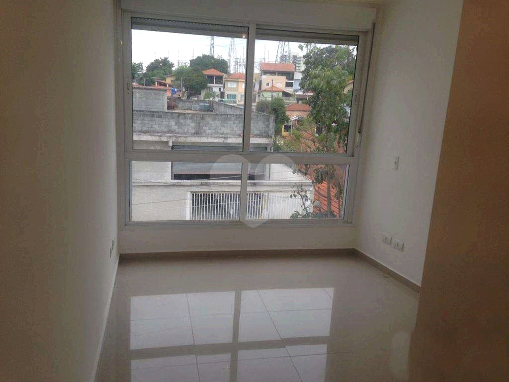 Condomínio fechado na Freguesia do Ó, Zona Norte com 2 dormitórios sendo 1 suíte.
