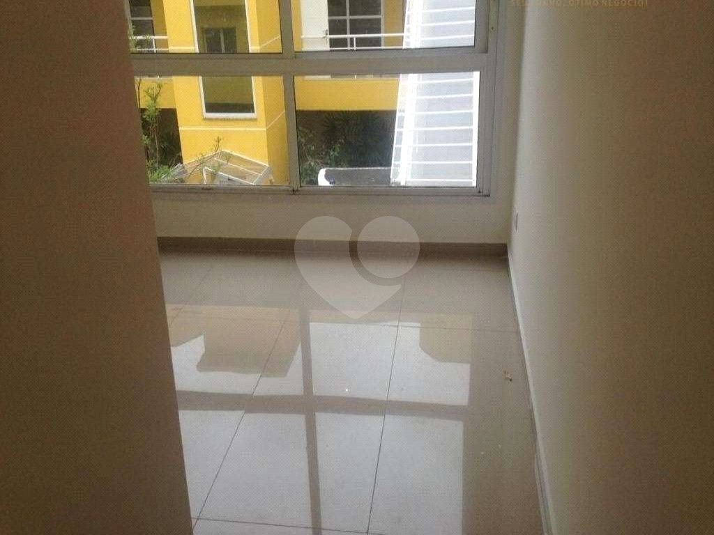 Condomínio fechado na Freguesia do Ó, Zona Norte com 2 dormitórios sendo 1 suíte.