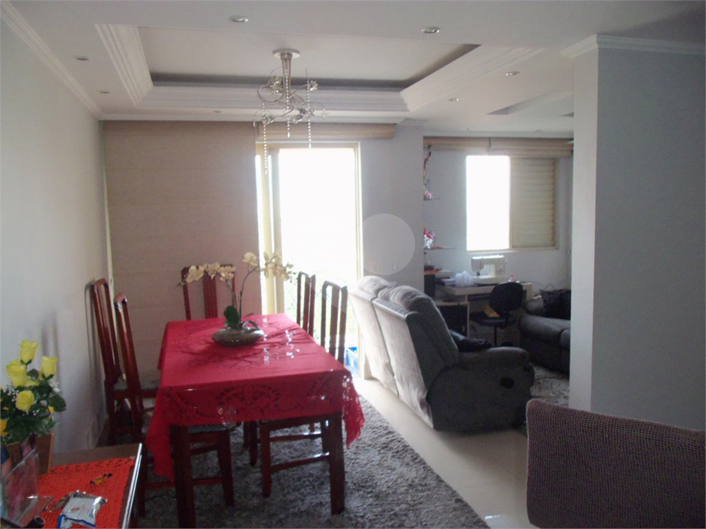 APARTAMENTO em VILA PRUDENTE