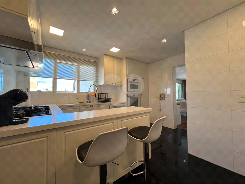 APARTAMENTO DE ALTO PADRÃO PARA LOCAÇÃO MOBILIADO 320 M² ZN