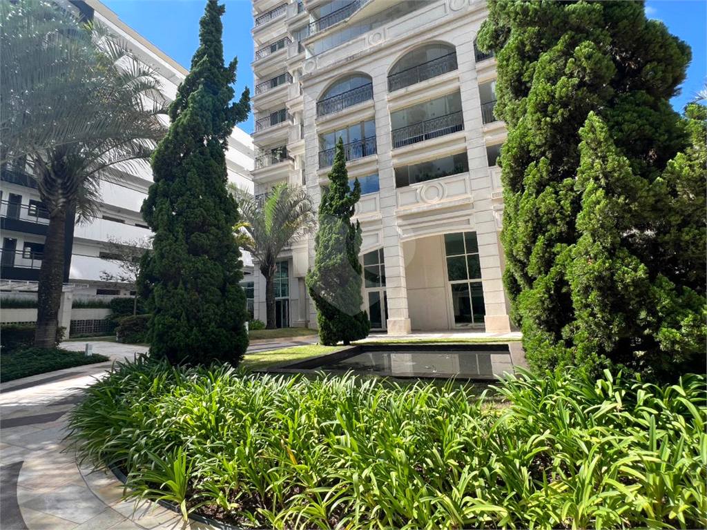 APARTAMENTO DE ALTO PADRÃO PARA LOCAÇÃO MOBILIADO 320 M² ZN