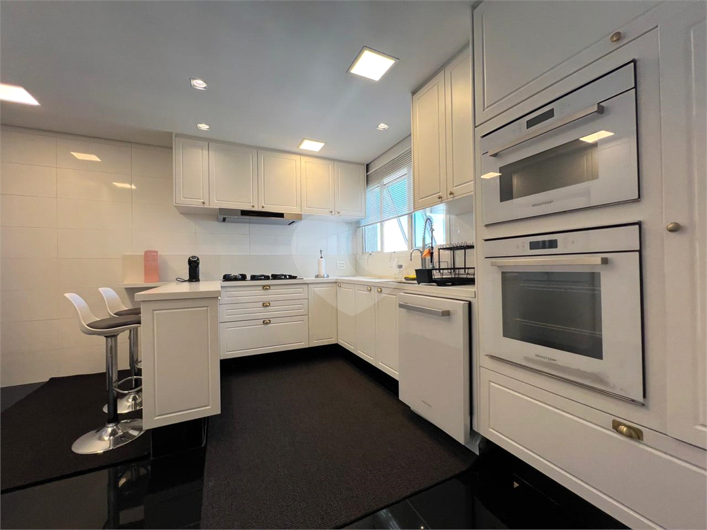 APARTAMENTO DE ALTO PADRÃO PARA LOCAÇÃO MOBILIADO 320 M² ZN