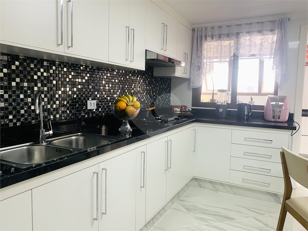 Apartamento no bairro da Vila Maria 3 dormitórios sendo 1 suite. Sala para 2 ambientes.