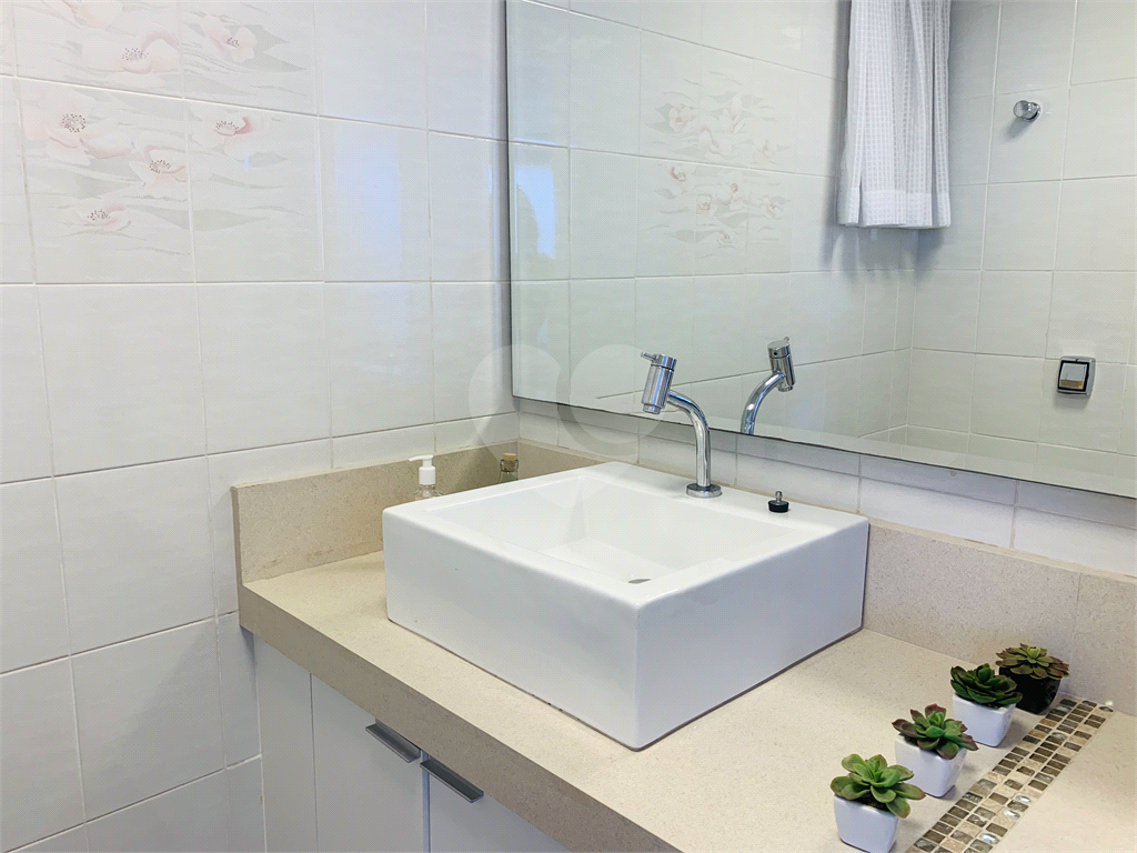Apartamento no bairro da Vila Maria 3 dormitórios sendo 1 suite. Sala para 2 ambientes.